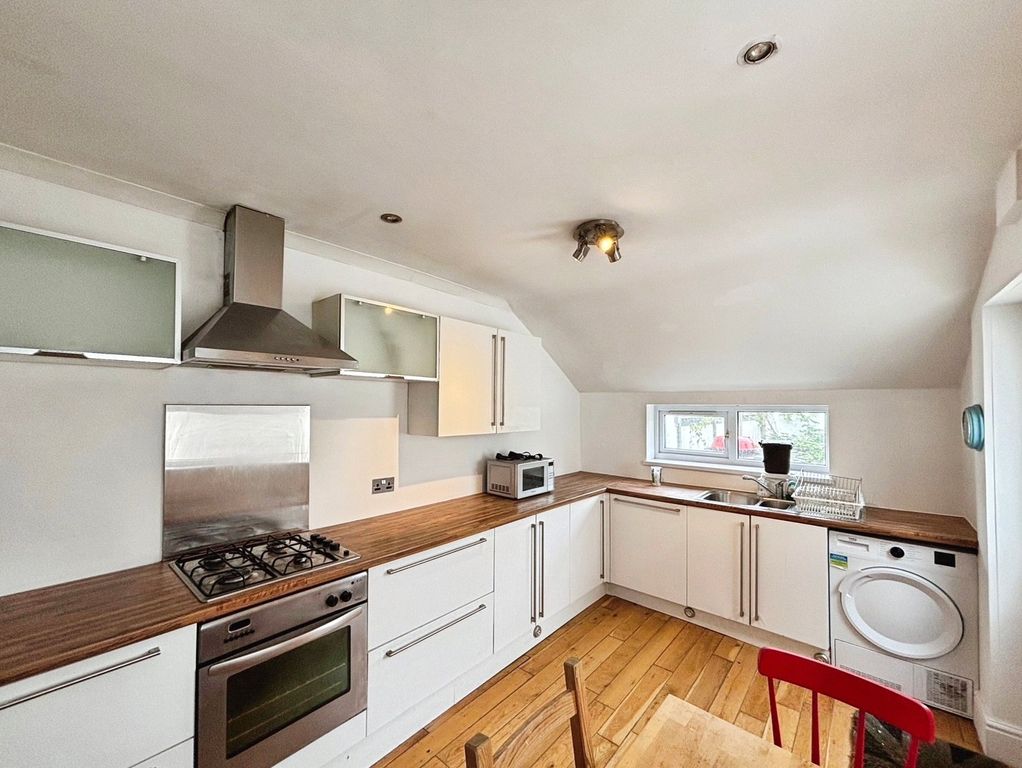 Property photo 3 of 11 Picture No. 20