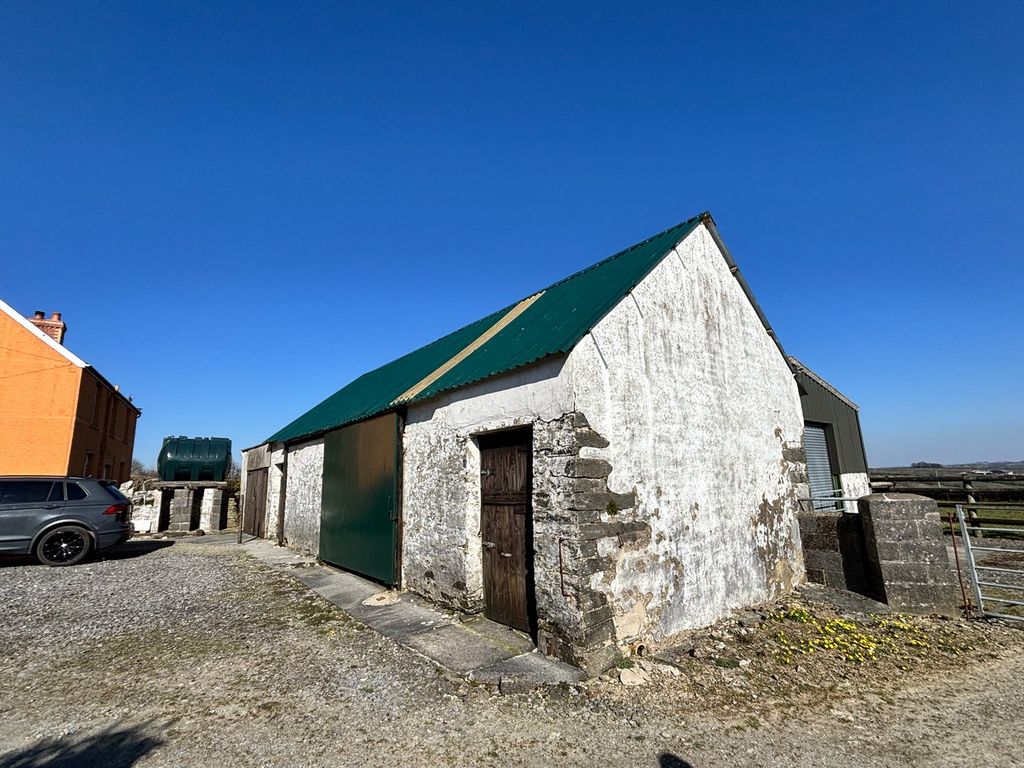 Property photo 3 of 20