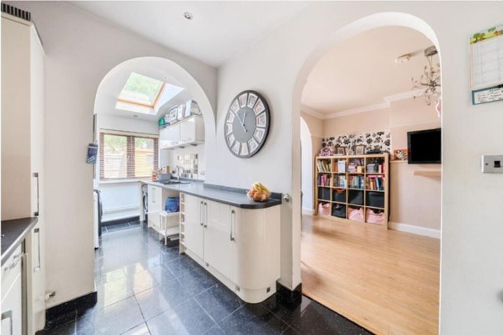 Property photo 3 of 18