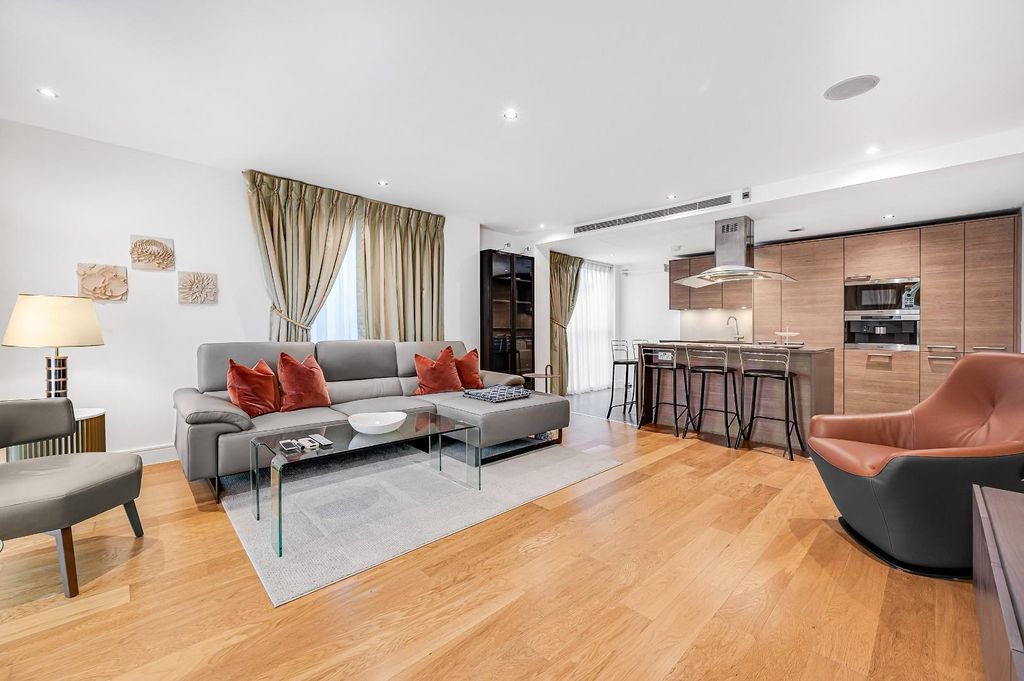 Property photo 2 of 13 Reception