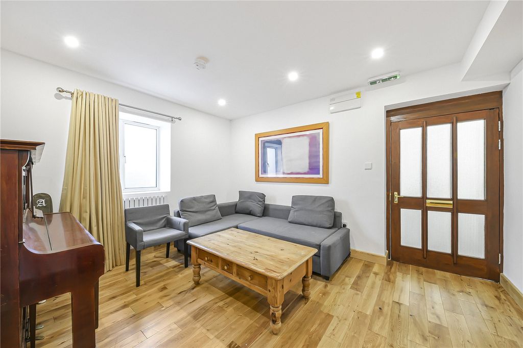 Property photo 2 of 10 Picture No. 02