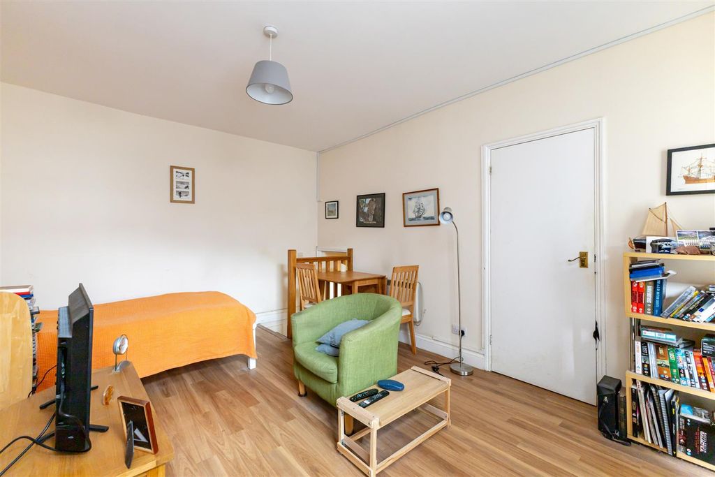 Property photo 3 of 10 Untitled-2938.Jpg