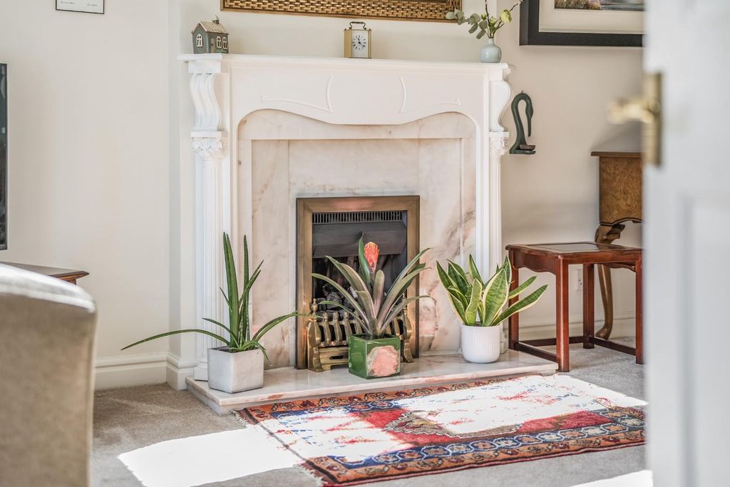 Property photo 2 of 16 Lifestyle Fireplace.Jpg