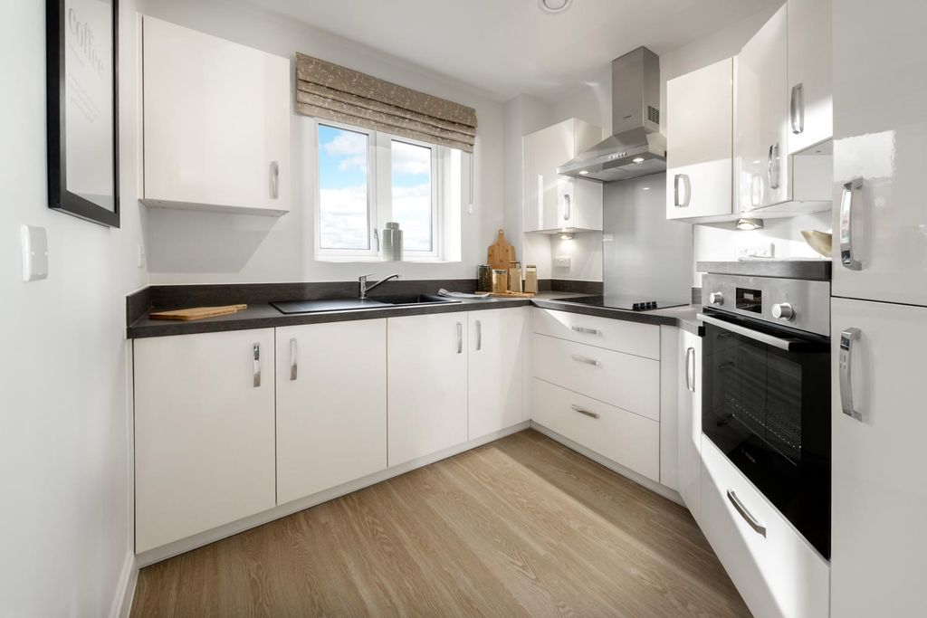 Property photo 1 of 15 Plas Elyrch Kitchen