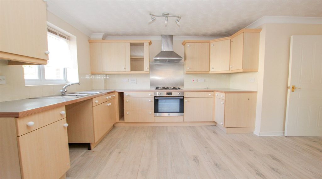 Property photo 3 of 12 Picture No. 22