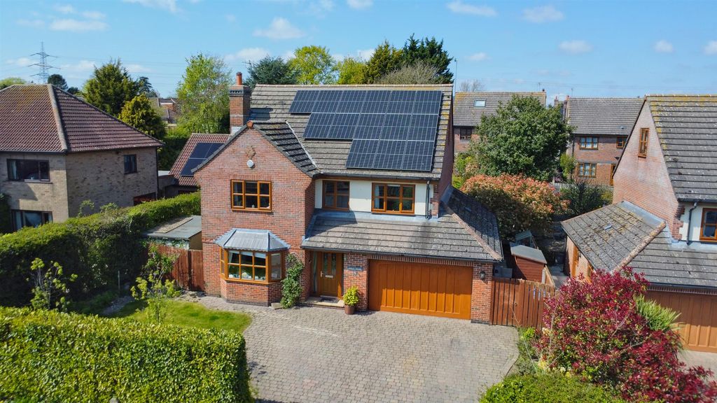 Property photo 1 of 33