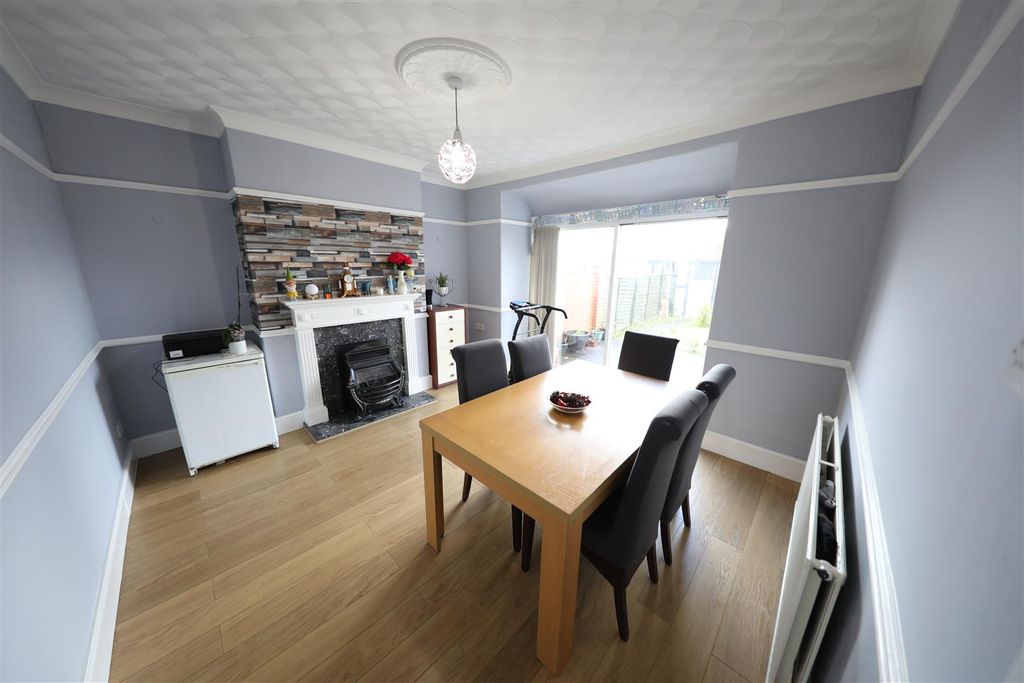 Property photo 3 of 13 Dining Room