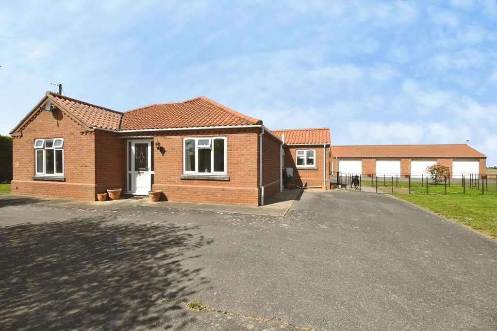 Property photo 1 of 17 Pbox-Img.Jpg