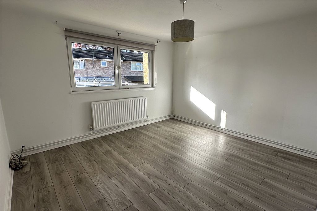 Property photo 3 of 9 Picture No. 02