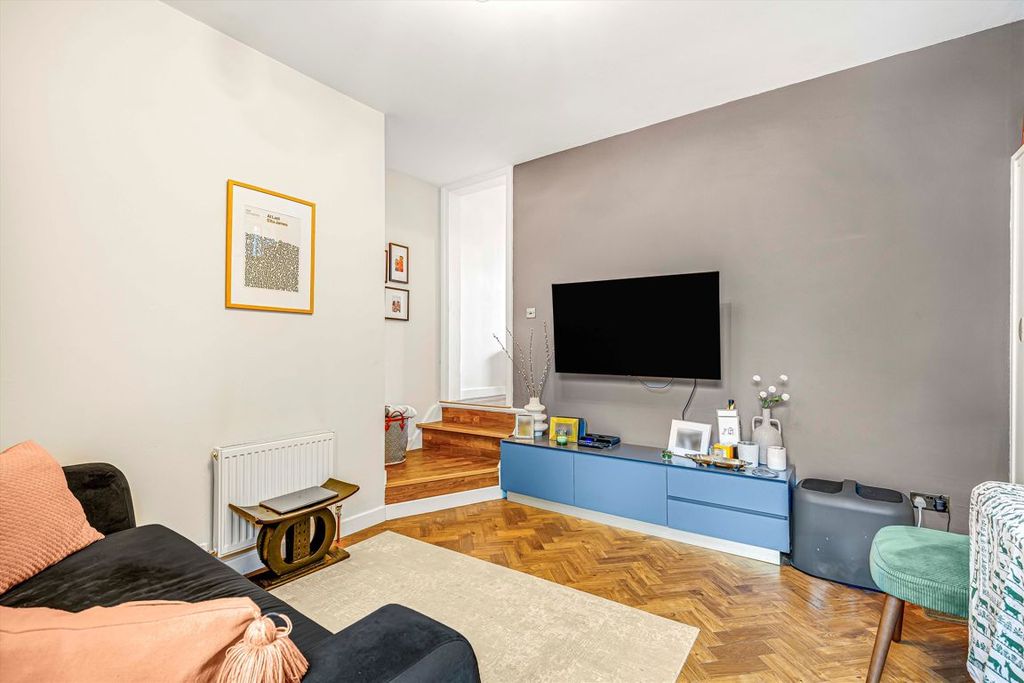 Property photo 3 of 8