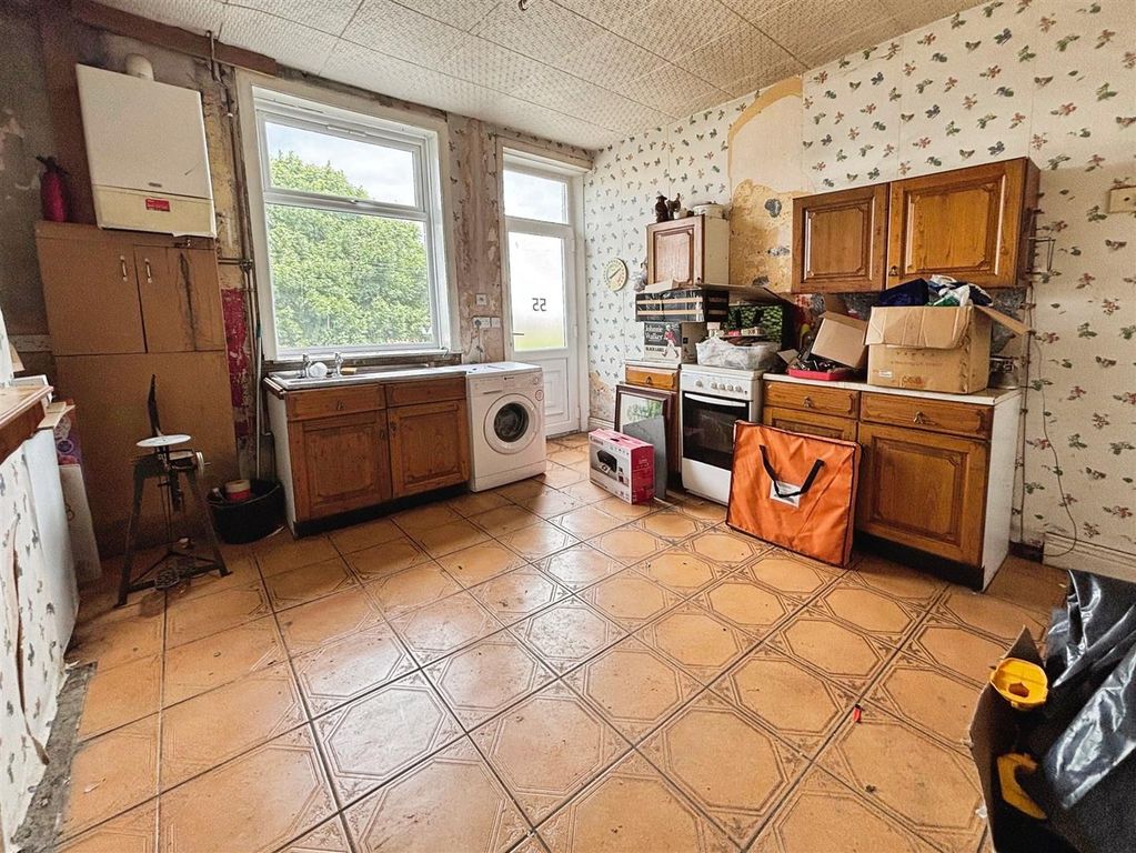 Property photo 2 of 18 Kitchen/Diner