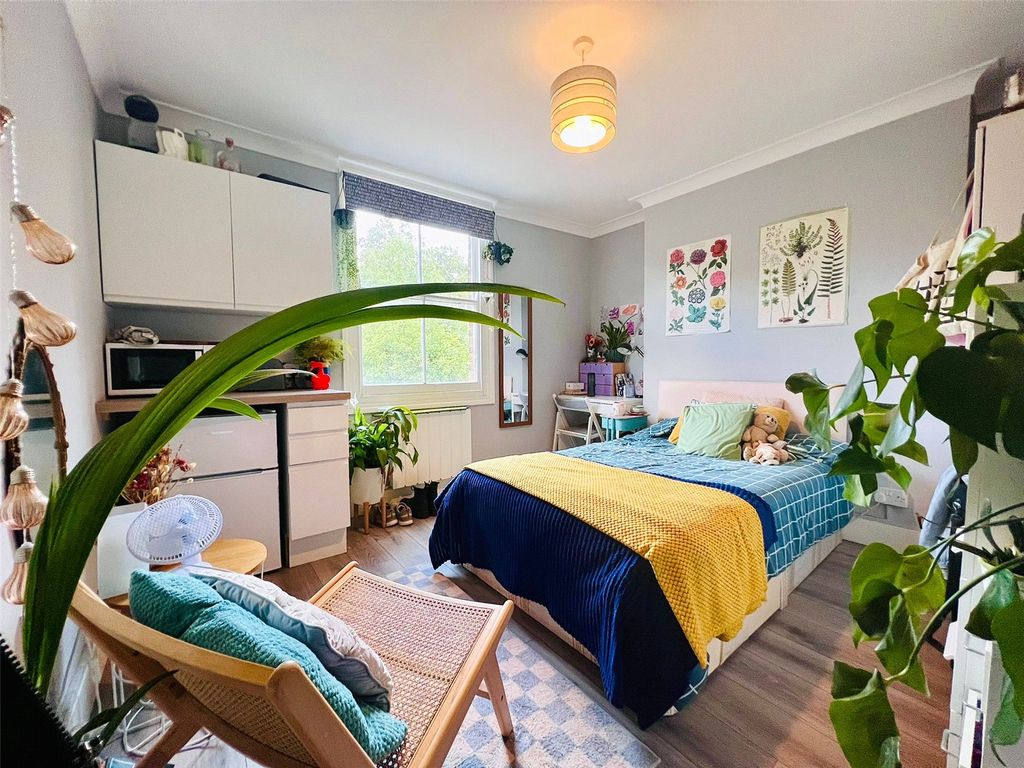 Property photo 1 of 5 Picture No. 05