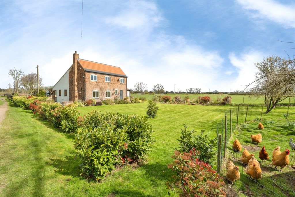 Property photo 1 of 22