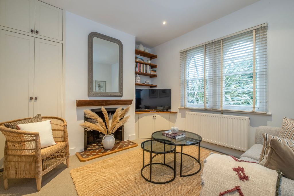 Property photo 2 of 15 Reception