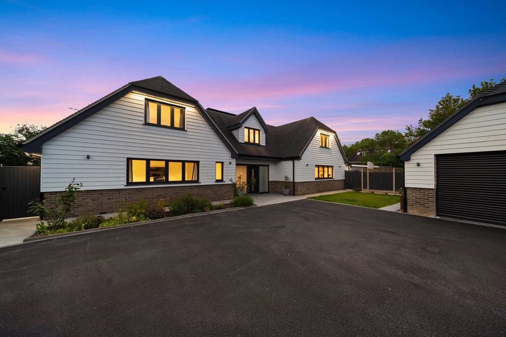 Property photo 1 of 54