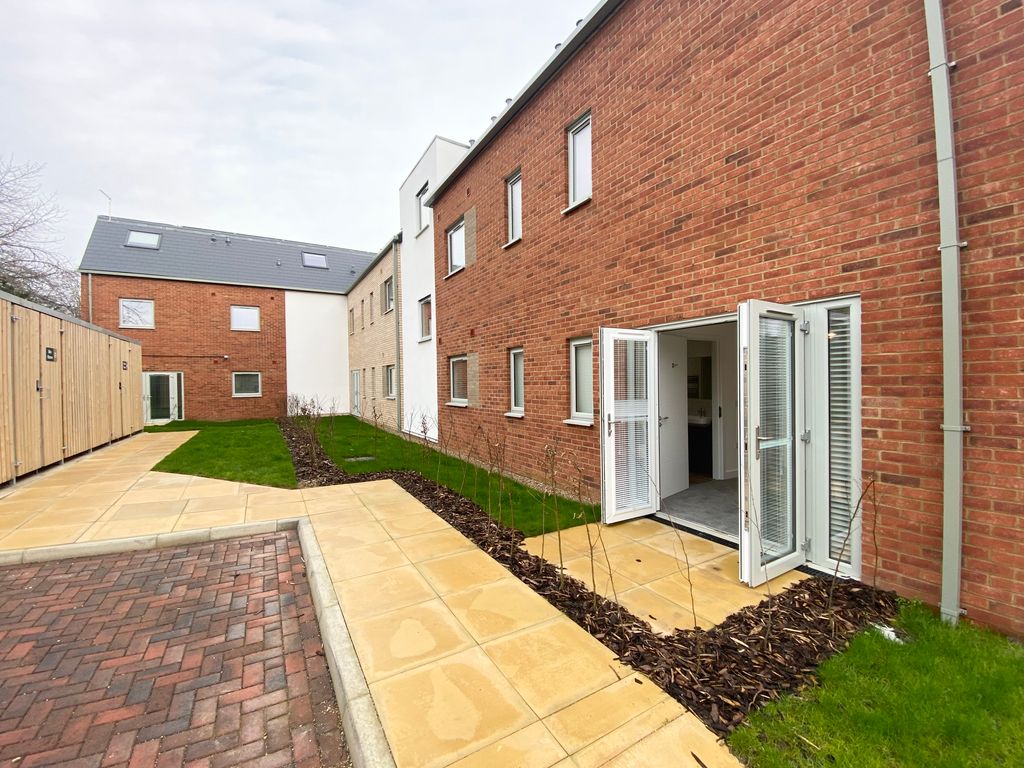 Property photo 2 of 11