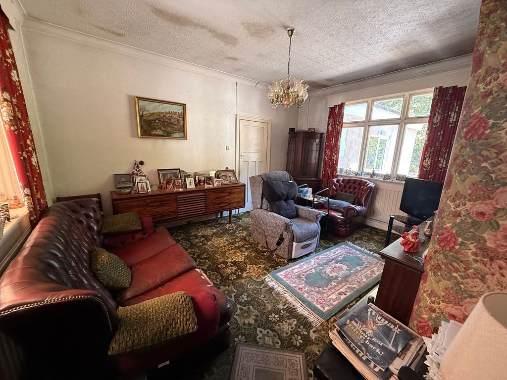Property photo 3 of 21
