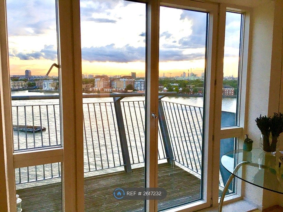 Property photo 1 of 18 Living Room And Balcony Direct Water Views