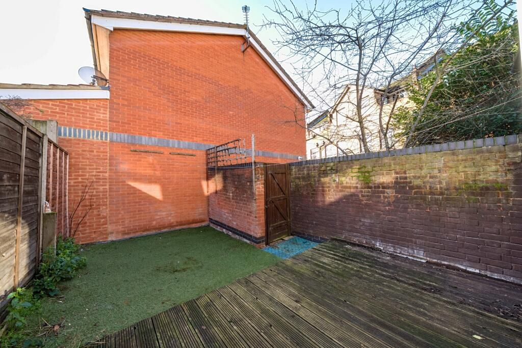 Property photo 3 of 12