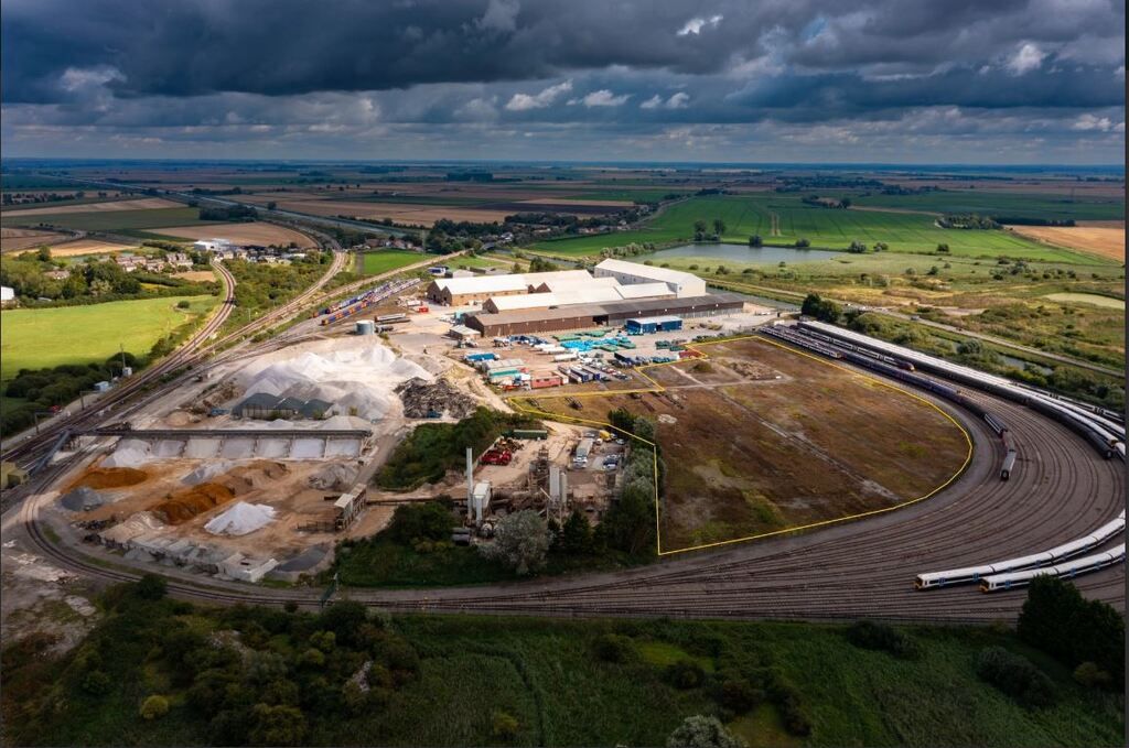 Property photo 1 of 4 Photo 5