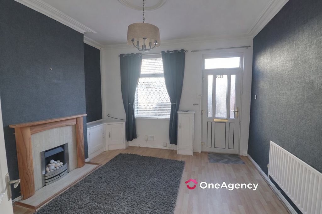 Property photo 2 of 9