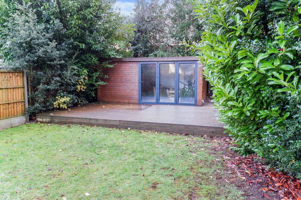 Property photo 2 of 19