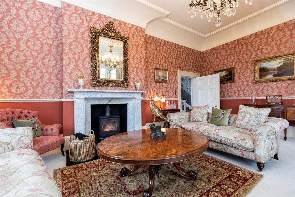 Property photo 3 of 41 Image