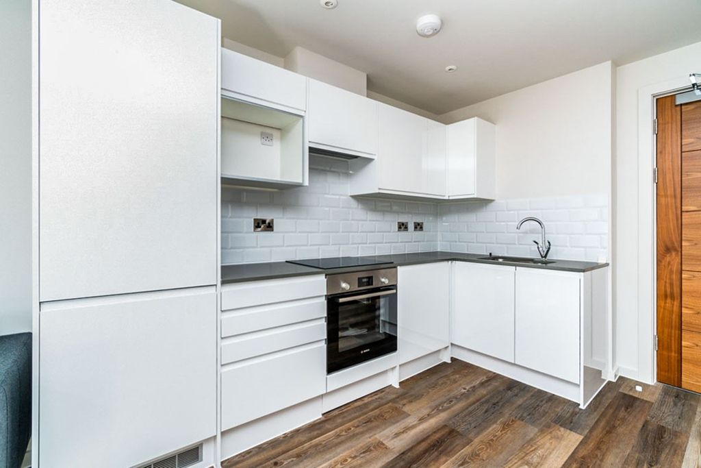 Property photo 2 of 9 567A4ce7-4B01-4F9c-8