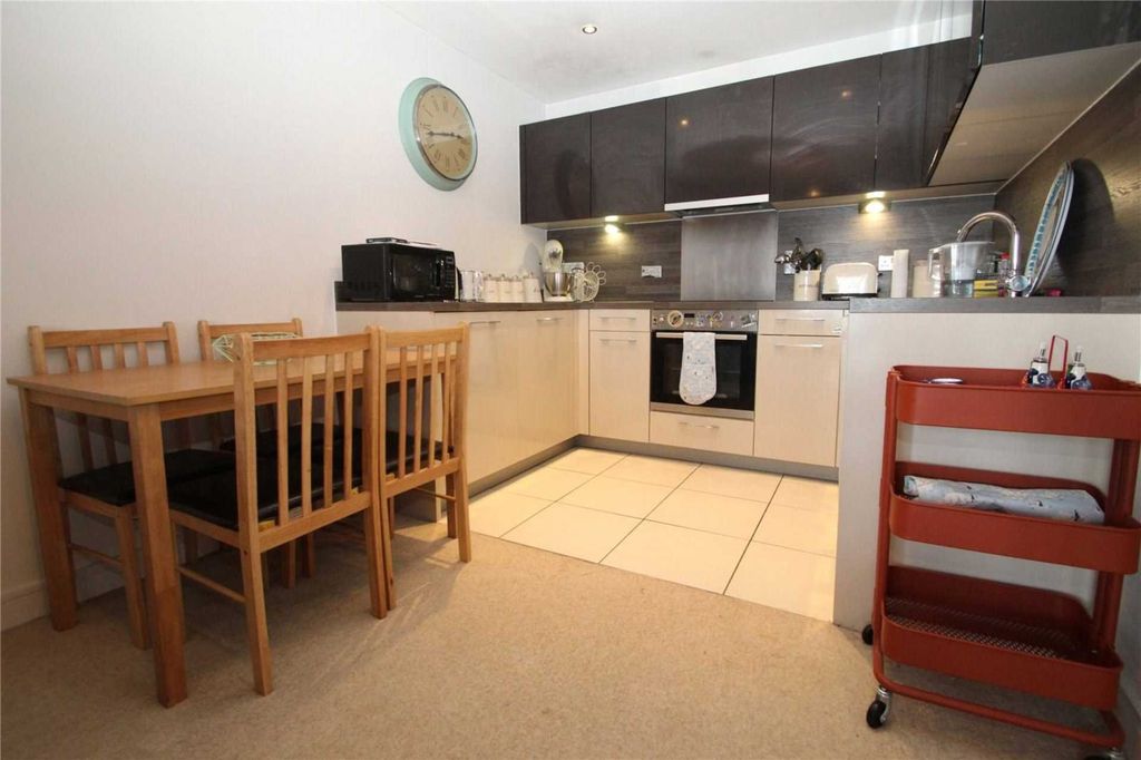 Property photo 3 of 9 Photo