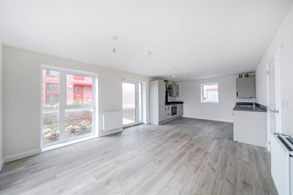 Property photo 3 of 9 1344686-9-68De50Ecd8771.Jpg