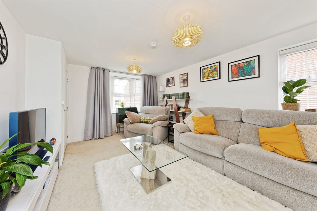 Property photo 2 of 20 Pbox-Img.Jpg