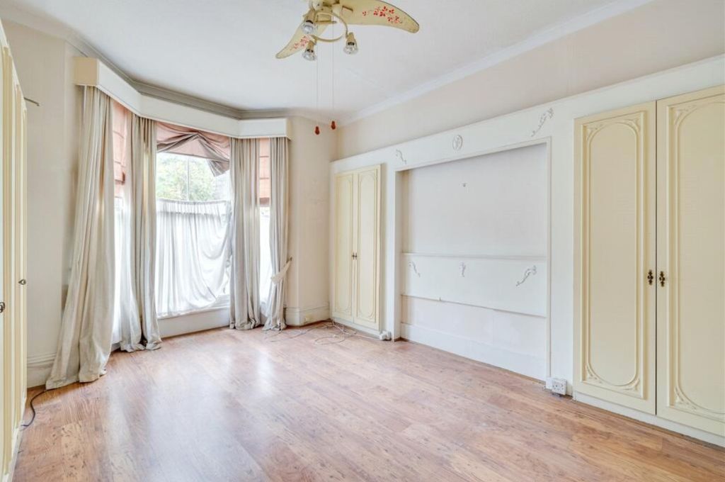 Property photo 3 of 4 Picture No. 01