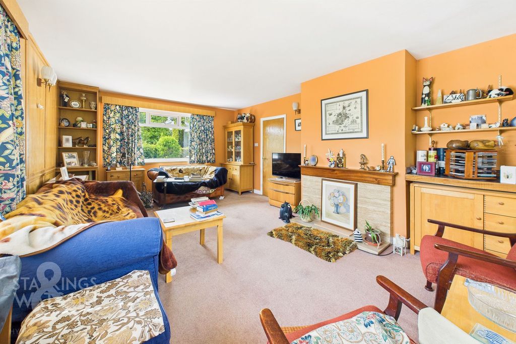 Property photo 2 of 24