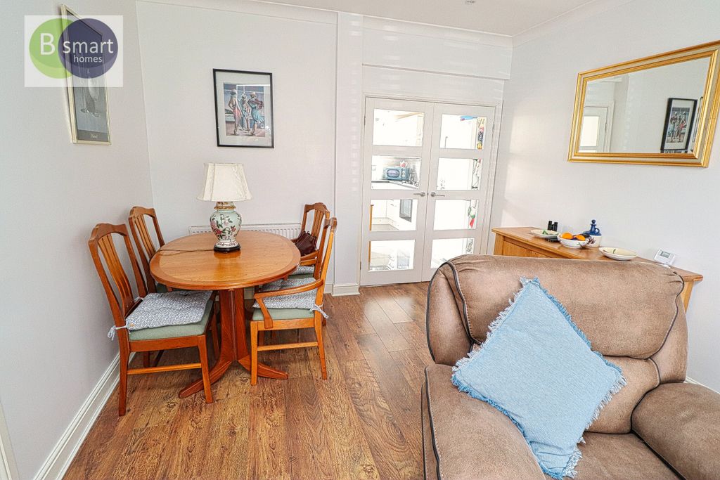 Property photo 3 of 13 Img_4479