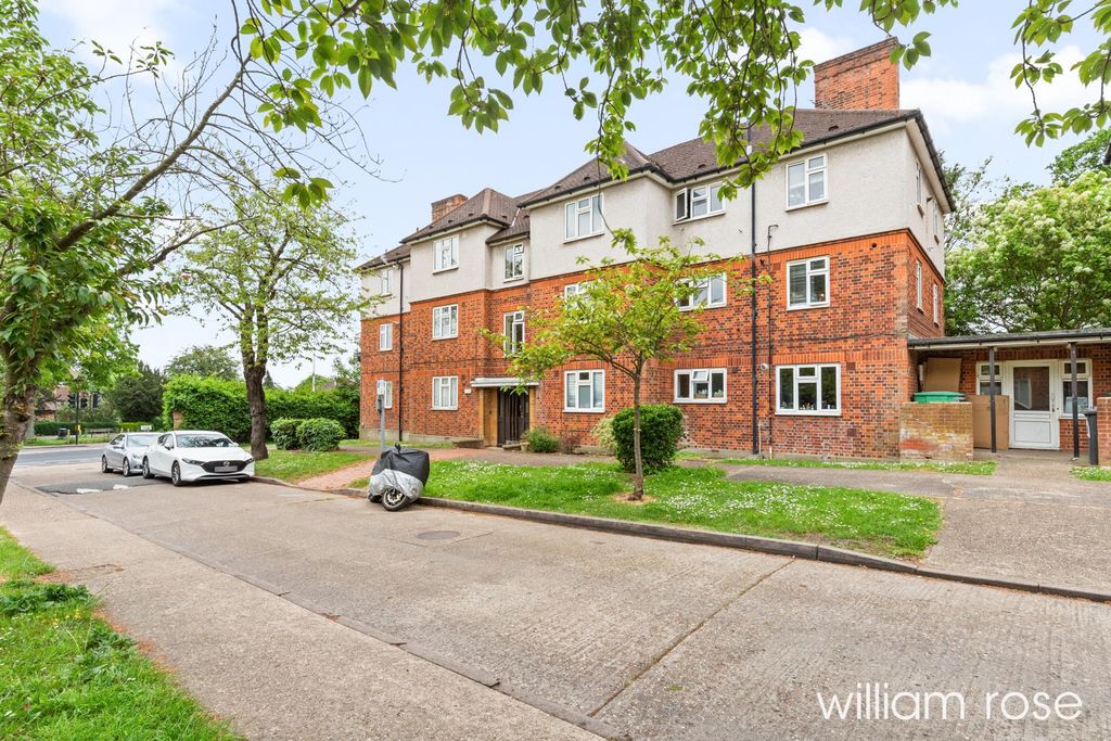 Property photo 1 of 18 Theroses_27.Jpg