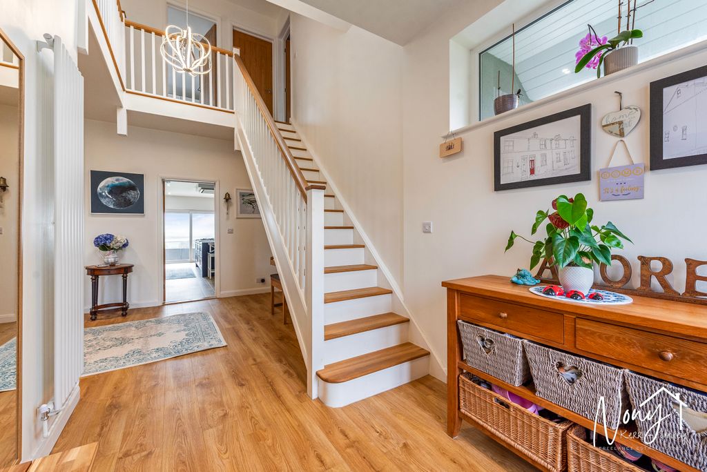 Property photo 3 of 34 Ph23_6439655 - Copy