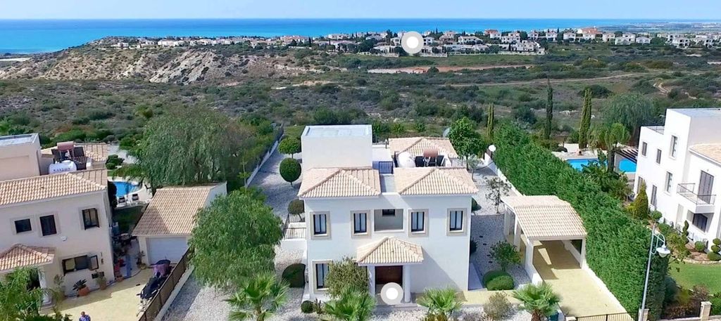 Property photo 3 of 21