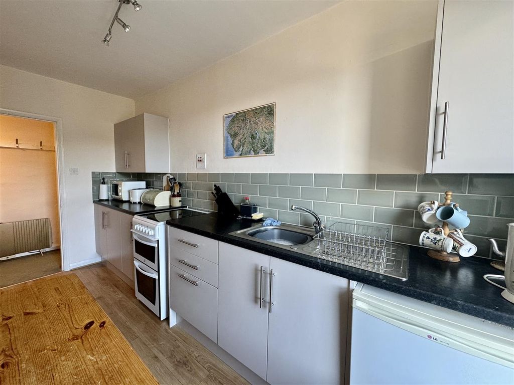 Property photo 3 of 12 Img_9740.Jpg