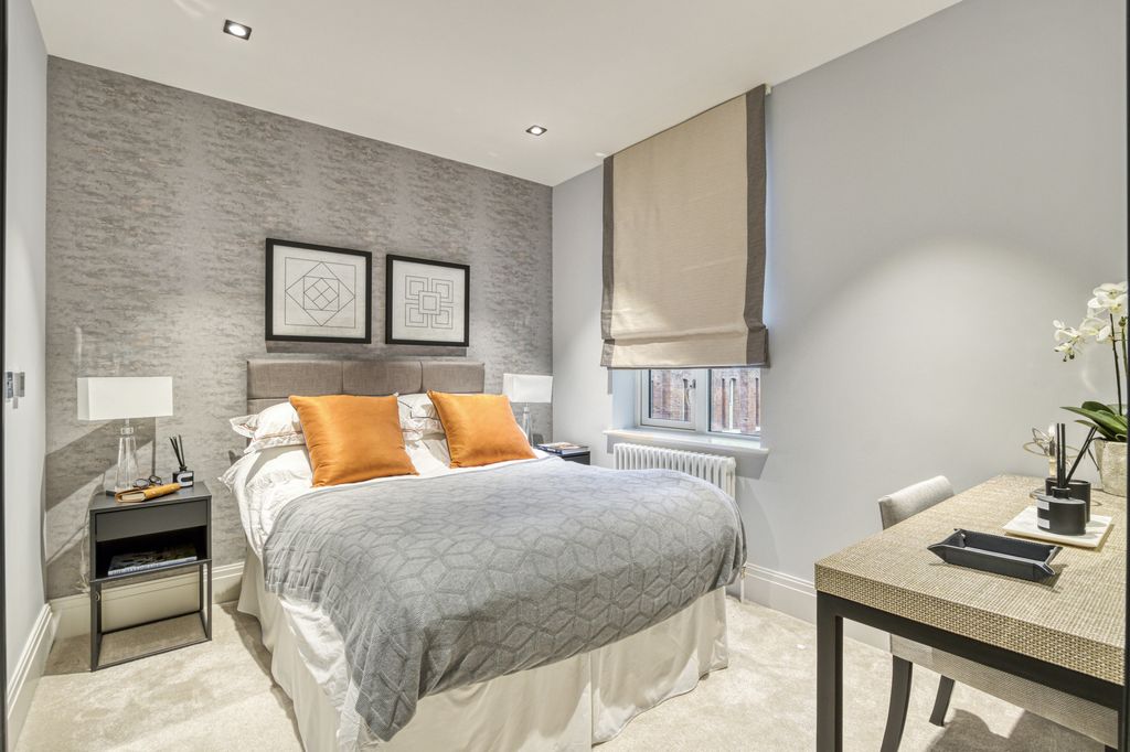 Additional image 17 of 4 bed semi-detached house for saleEgerton Drive, London, Greater London TW7