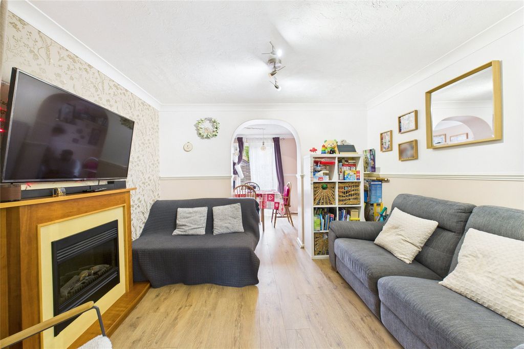 Property photo 3 of 8 Picture No. 10