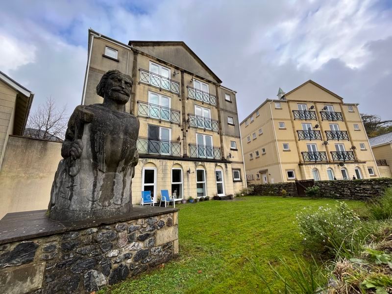 Property photo 1 of 12 Outside