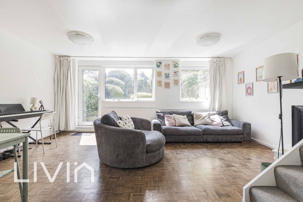 Property photo 2 of 18 2