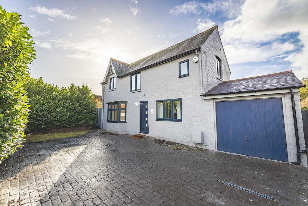 Property photo 1 of 20