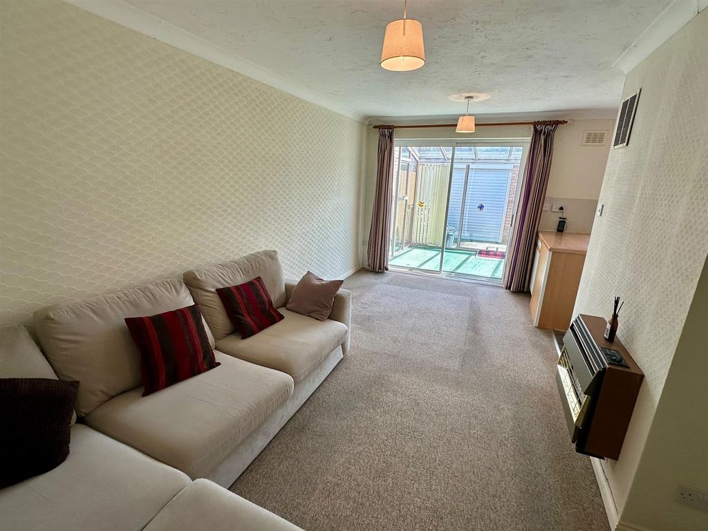 Property photo 2 of 11