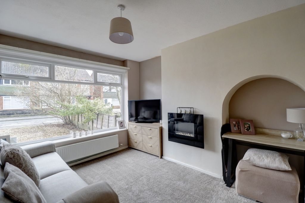 Property photo 3 of 22 Lounge 1.1