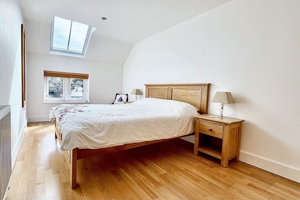 Additional image 15 of 2 bed flat for saleQuay Hill, Penryn TR10