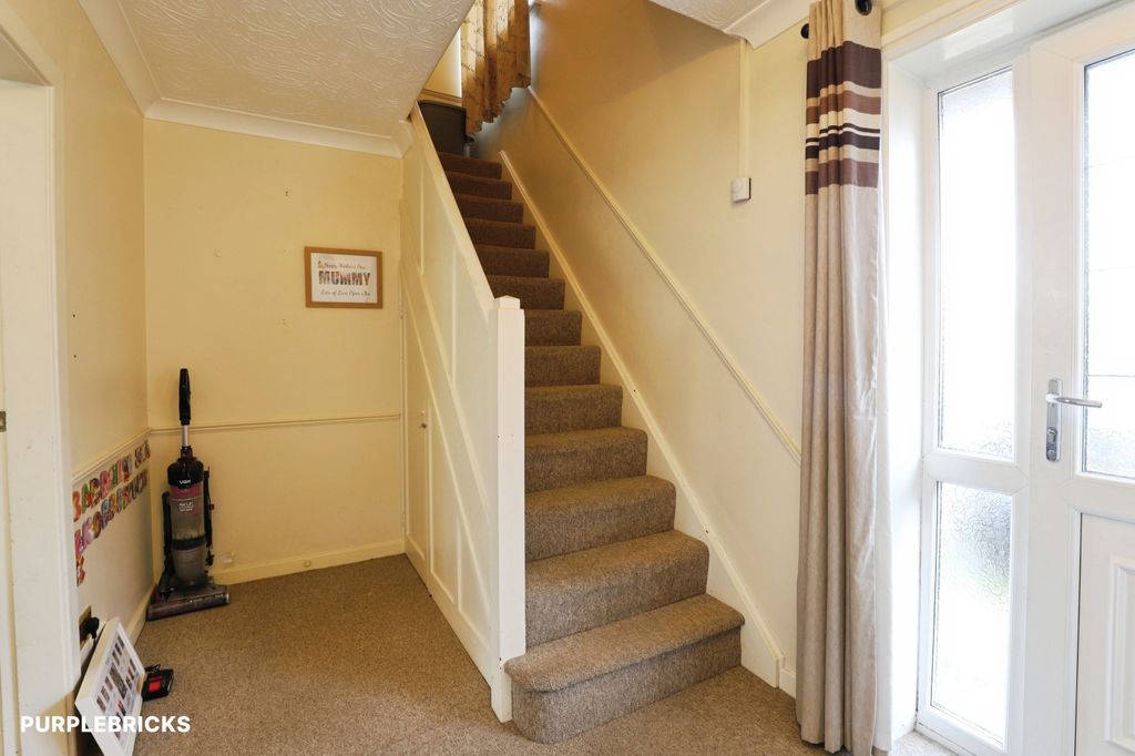 Property photo 2 of 36