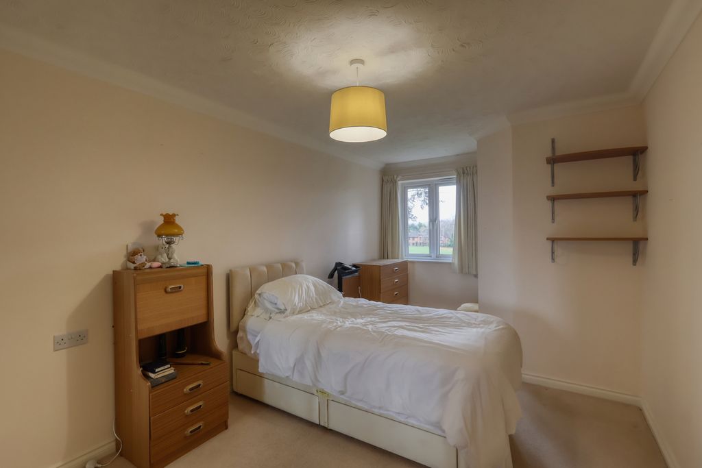 Property photo 2 of 12 Picture No. 18