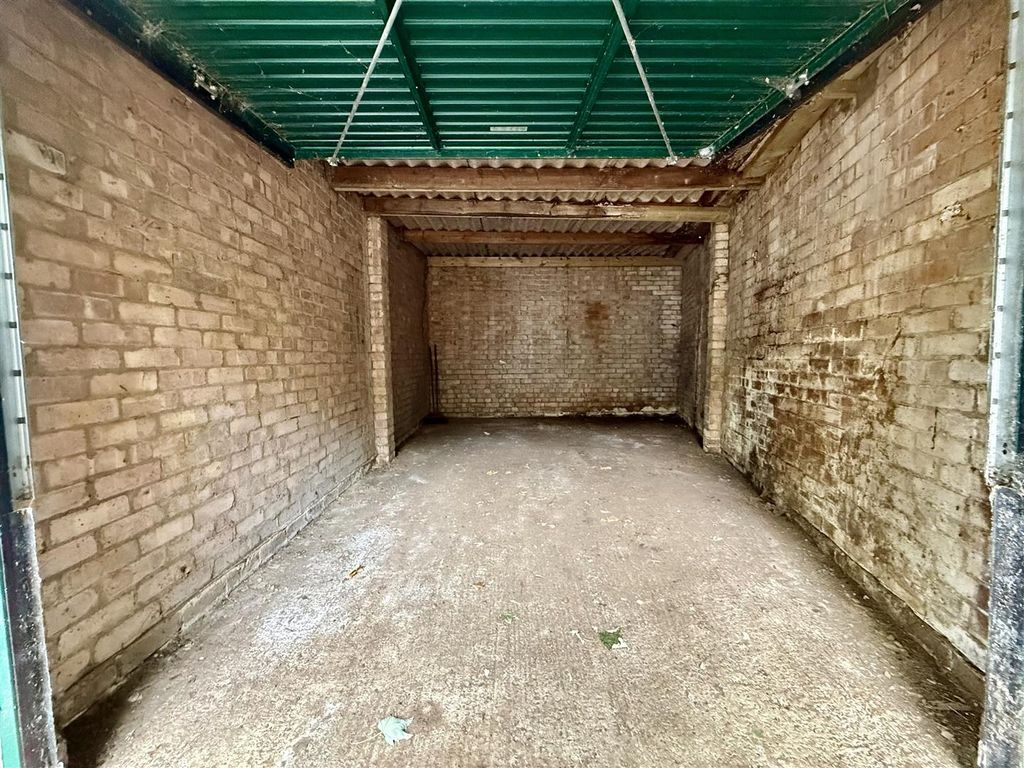 Property photo 2 of 4 2