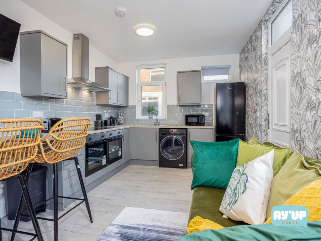 Property photo 3 of 6